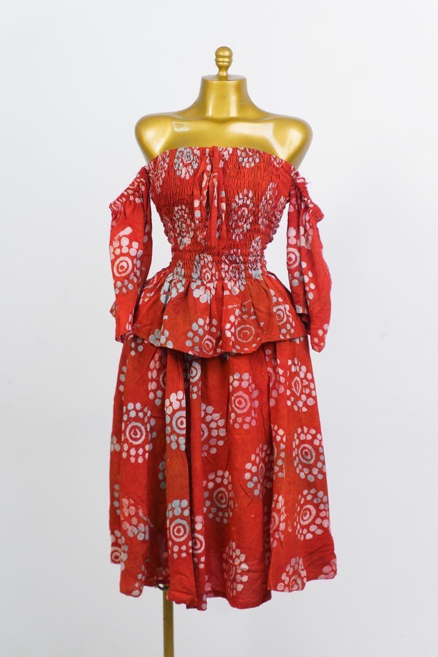 Pièce LW02 — Bustier & jupe volantée · rouge & blanc, motifs pois